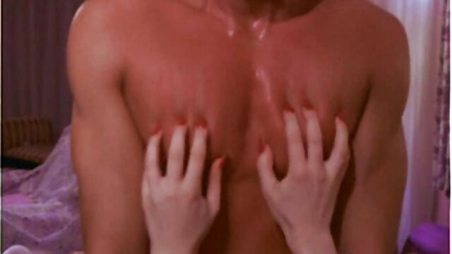 Thể dục nhịp điệu hoàn toàn xxx sex hay khỏa thân (2000)