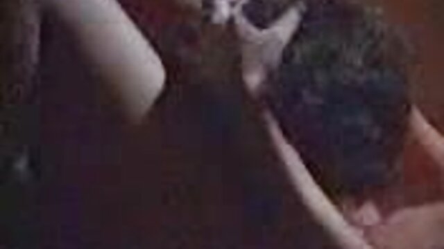 Nghịch ngợm cô bé được fuck & jizzed bởi lưỡng tính pim xxxvn