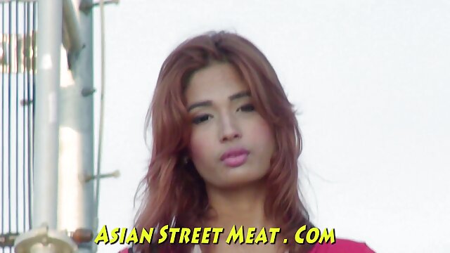 Dễ thương xxx hay ne châu á, cô gái được một máy rung cọ xát với cô ấy âm vật