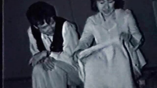 Châu Á Babe cho một tốt đẹp sex xxxhay handjob