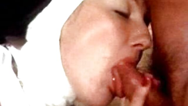Nhiều cô gái thoát xxx phim heo y