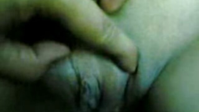 2 cô gái đang chơi xxxhay đùa